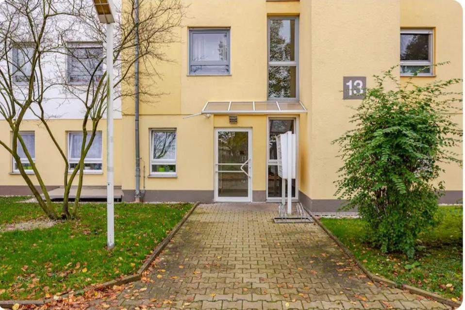 Moderne Einraumwohnung In Leipzig Mit Netflix Zugang Екстериор снимка