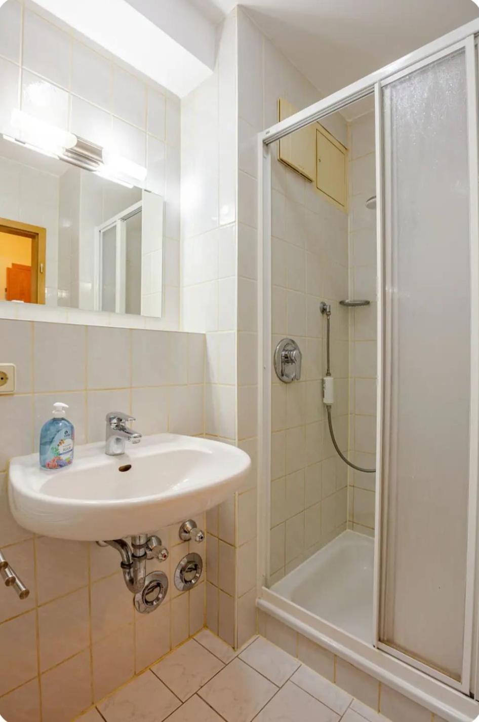Moderne Einraumwohnung In Leipzig Mit Netflix Zugang Екстериор снимка